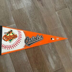 Wincraft/MLBP 2004 Baltimore Orioles MLB Baseball‎ Team Collectable Pennant